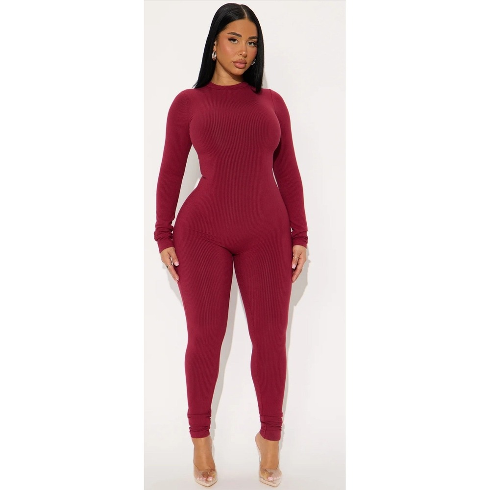 NWT Fashion Nova Maribel Snatched Jumpsuit Women S Burgundy Ribbed Mock Neck